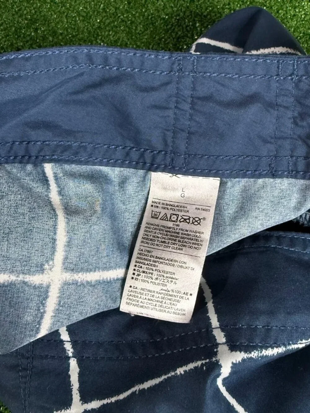 Old Navy Men's Board Shorts Swim Trunks Size L Navy Plaid Quick Dry Technology